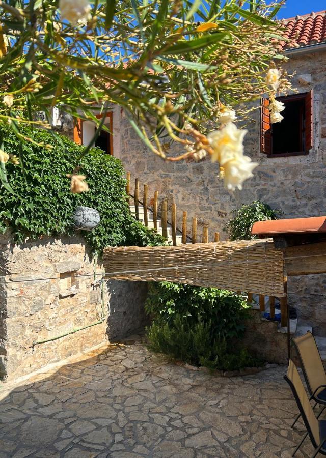 Holiday Home Hauser Vrbanj Екстериор снимка